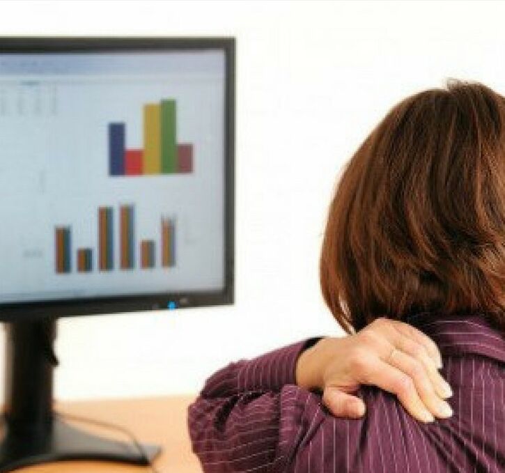 Đau lưng do bệnh xương khớp